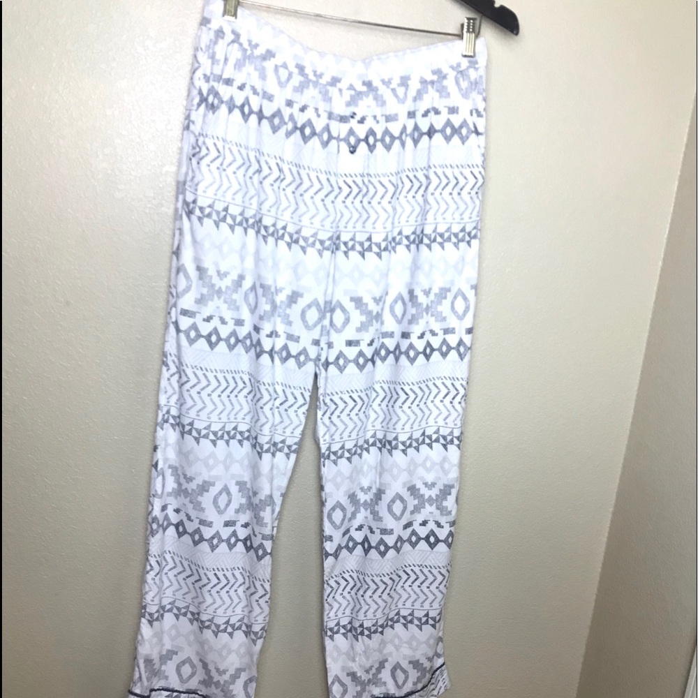 🛍 Victoria Secret Snowflake Christmas Gray White Soft Pajama Pants